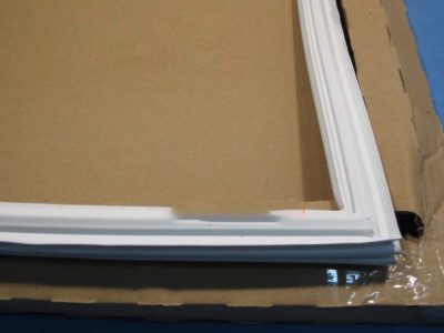 УПЛОТНИТЕЛЬ ДВЕРИ